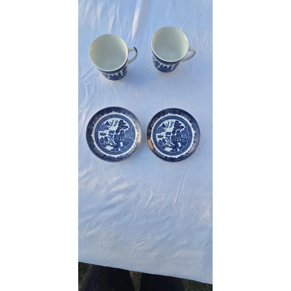 Vintage Johnson Brothers Bros. Blue Willow Tea Cups & Saucers EARTHENWARE
